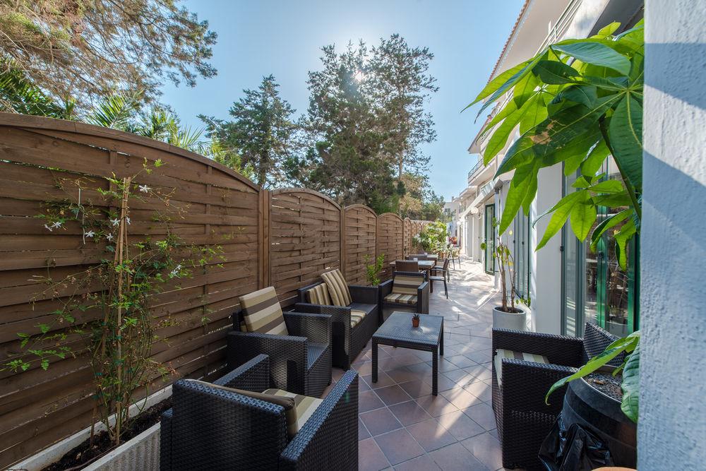 Hostal Rosales Es Pujols Ngoại thất bức ảnh