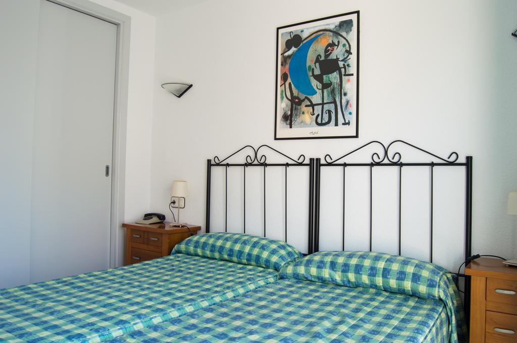 Hostal Rosales Es Pujols Phòng bức ảnh