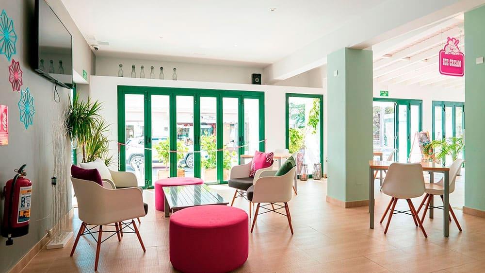 Hostal Rosales Es Pujols Ngoại thất bức ảnh